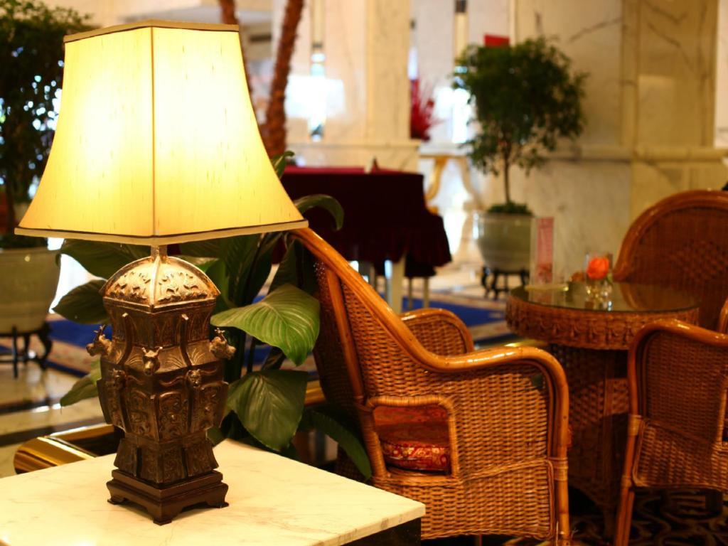 Beijing King Wing Hot Spring Hotel Bagian luar foto