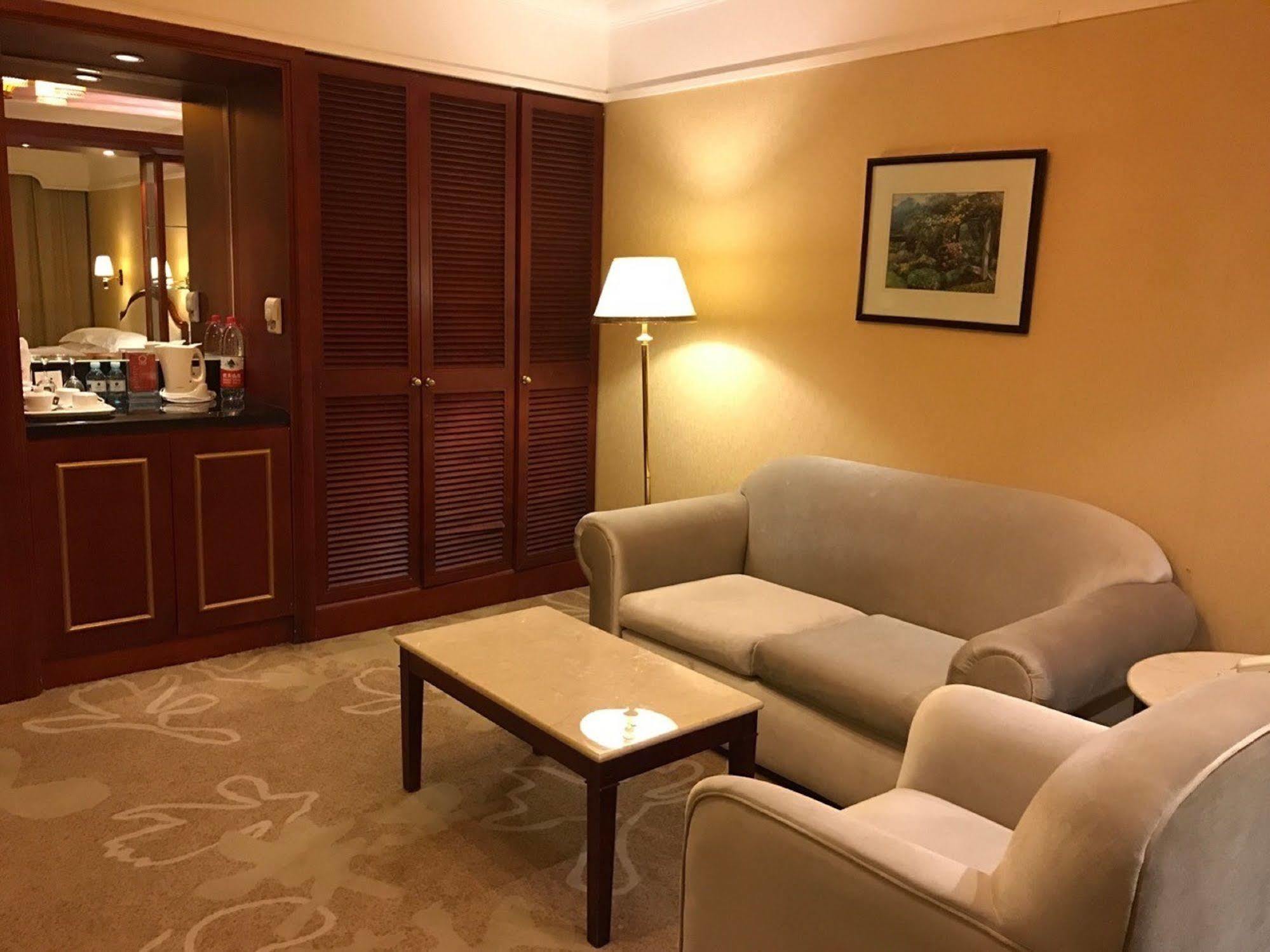 Beijing King Wing Hot Spring Hotel Bagian luar foto