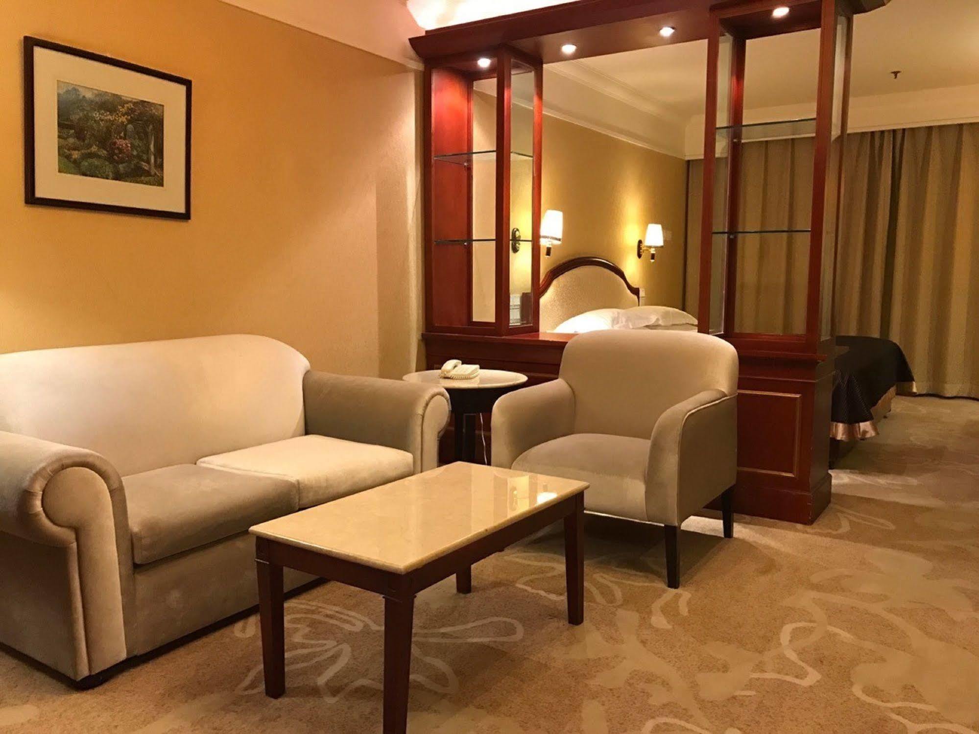 Beijing King Wing Hot Spring Hotel Bagian luar foto